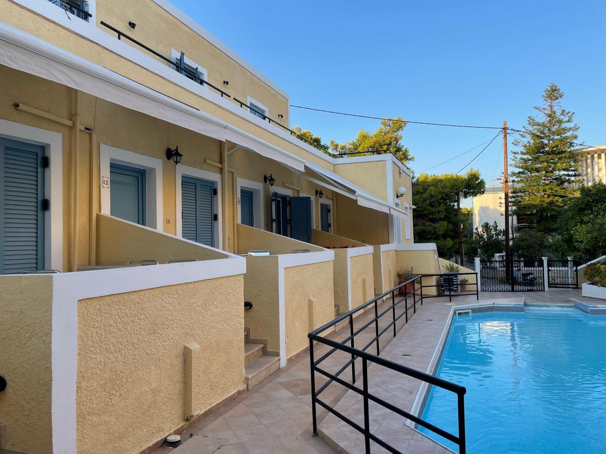 Esperides Maisonettes Agia Marina  Екстериор снимка