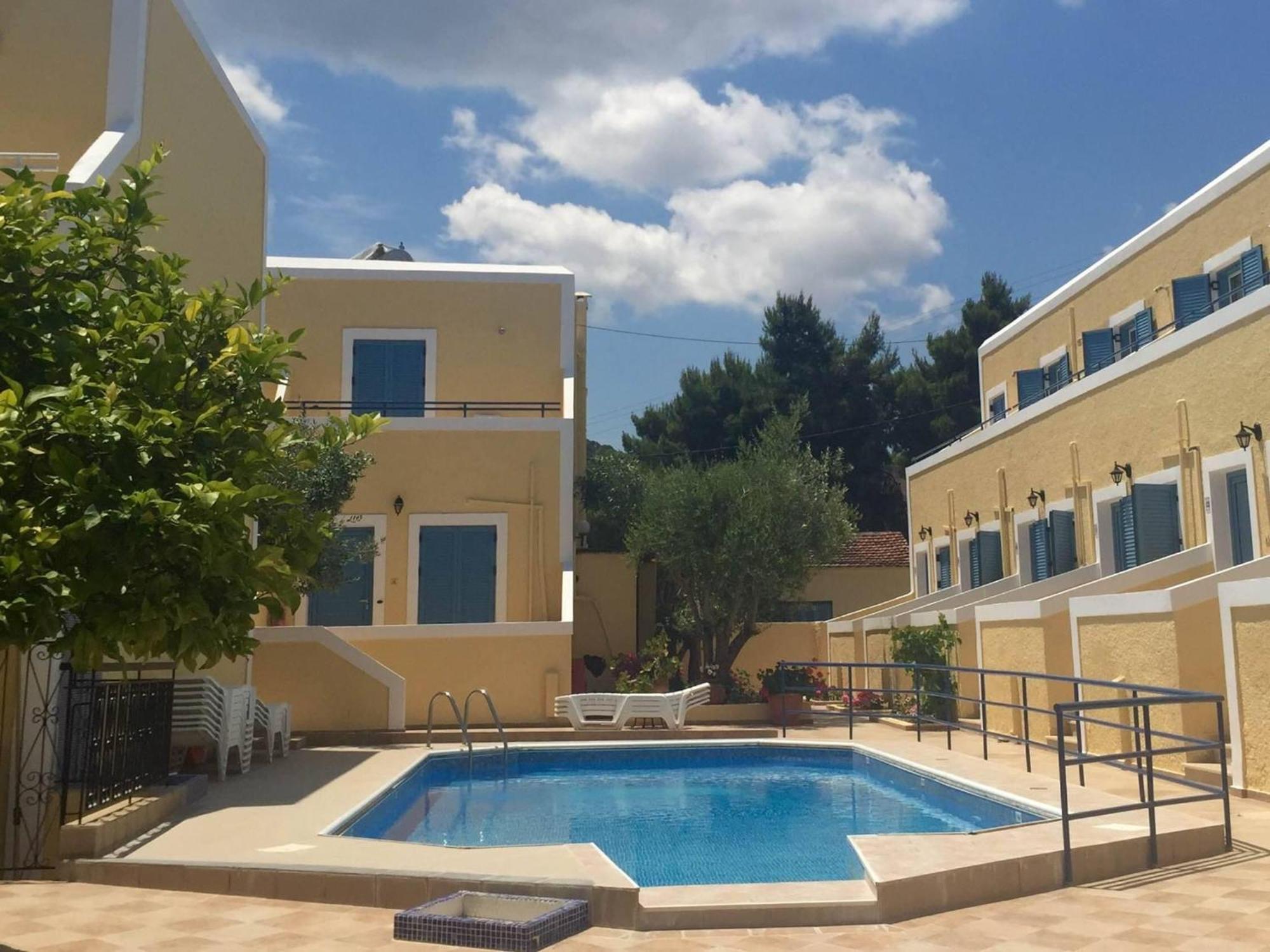Esperides Maisonettes Agia Marina  Екстериор снимка